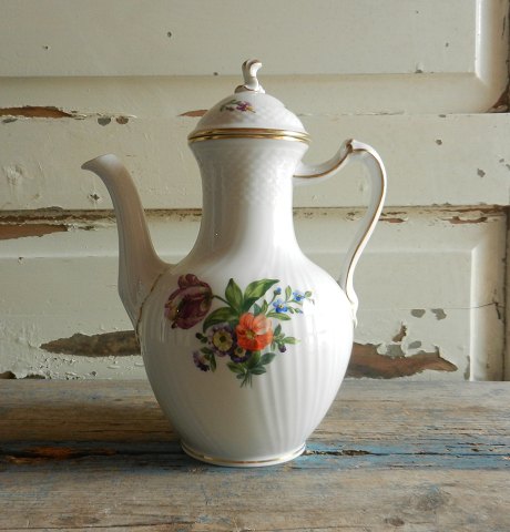 Royal Copenhagen Light Saxon Flower coffee pot no. 1794