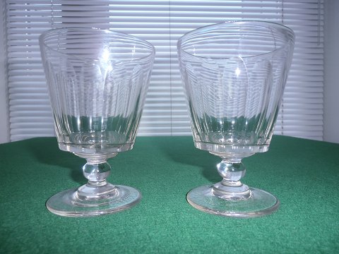 1 pair of Wellington looking red wine glasses, approximately 1920.