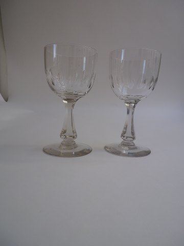 1 pair of Derby red wine glasses, approx. 1930.