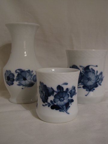 Blue Flower
Vases
Royal Copenhagen