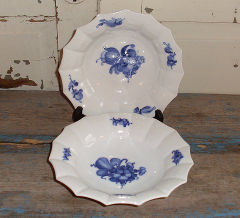 Royal Copenhagen Blue Flower bowl no. 8557