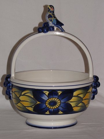 Blue Pheasant
Basket with handle
Royal Copenhagen