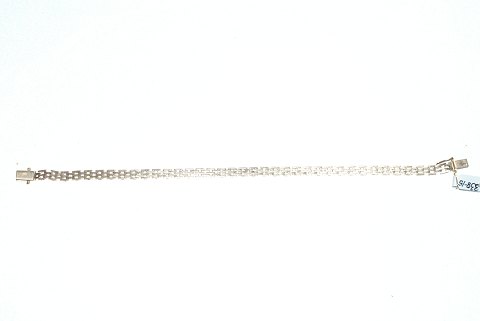 Brick Bracelets, Gold 14 Carat
Sold