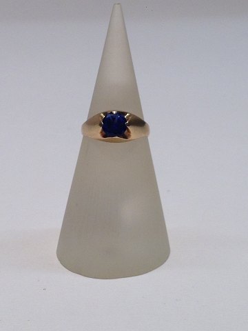 14k guldring m. blå tanzanite. Str. 49½