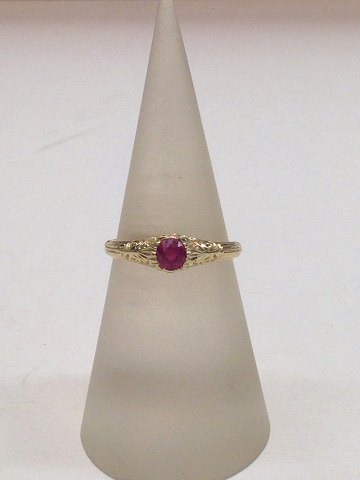 14k guldring m. rubin. Str. 53