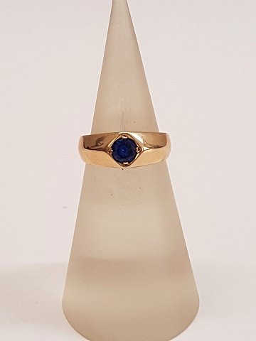 14k guldring m. blå spinel. Str. 49