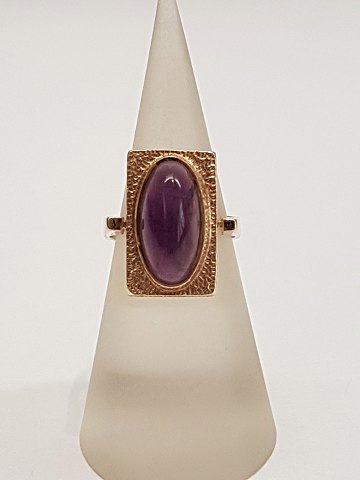 14k guldring m. ametyst. Str. 52