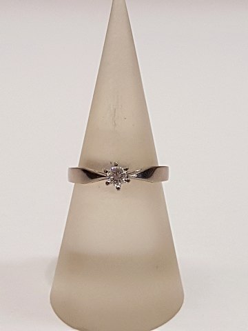 14k guldring m. brillant. Str. 55½