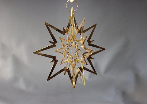 Georg Jensen Star for the Christmas tree medium.
5000m2 showroom.