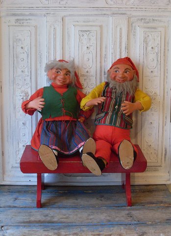 Pair of beautiful old shop gnomes, rarely large size 75cm.