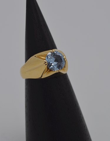 14k guldring m. akvamarin. str. 54