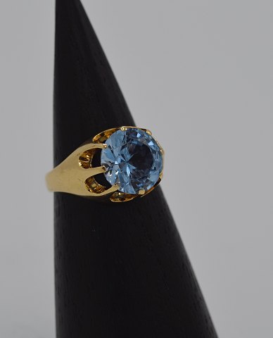 14k guldring m. akvamarin. Str. 53