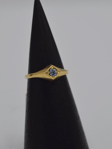 14k guldring m. akvamarin. Str. 50