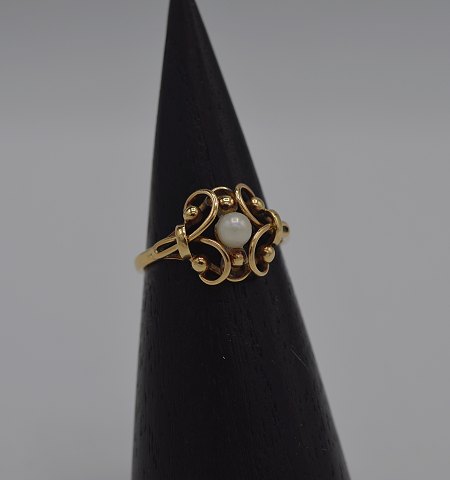 14k guldring m. perle. Str. 52