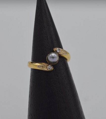 14k guldring m. akoya perle og diamanter. Str. 49,5