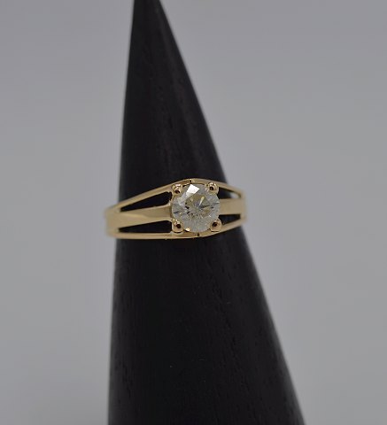 14k guldring m. brillant. Str. 54