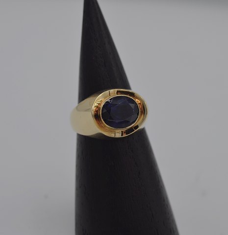 14k guldring m. blå safir. Str. 57,5