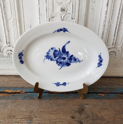 Royal Copenhagen Blue Flower dish no. 8015, 25 cm.