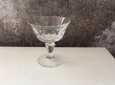 Lyngby Glas
Paris
Likørskål
*30Kr