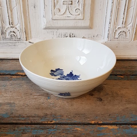 Royal Copenhagen - Blue Flower salat bowl no. 8065