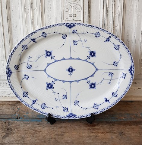 Royal Copenhagen Blue Fluted Half Lace Large Whole-Flat Dish No. 643 - 1894-1900