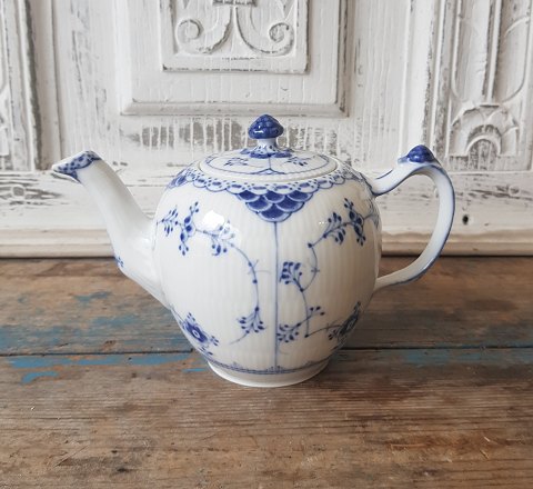Royal Copenhagen Blue Fluted half lace small teapot no. 609