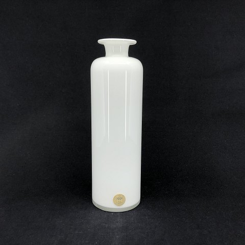White Carnaby vase
