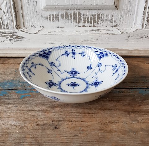 Royal Copenhagen Blue Fluted half-lace bowl no. 624