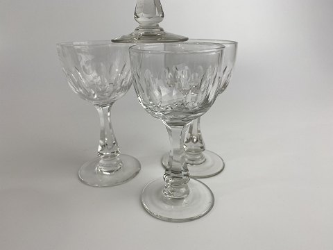 Derby hedvinsglas - sherry glass - port wine glass, olive grinding and faceted 
stem