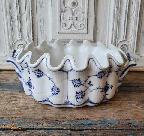 Royal Copenhagen Blue Fluted rare egg bowl no. 118