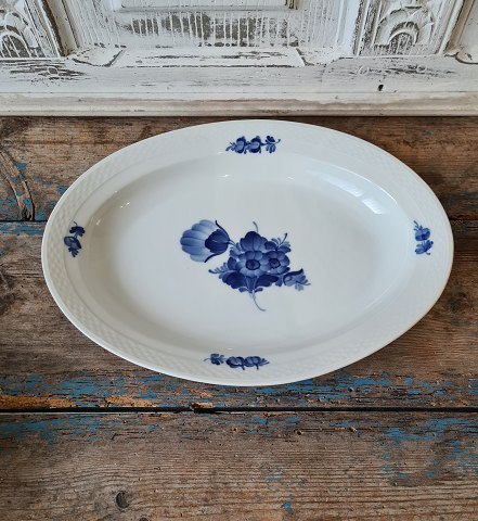 Royal Copenhagen Blue Flower dish no. 8016 - 33.5 cm.