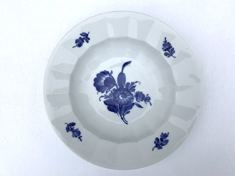 Royal Copenhagen
Blue flower
Edgy
Deep plate
# 10/8546
*150DKK