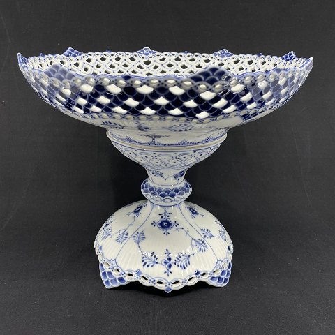 Large Blue Fluted Full Lace dish on foot