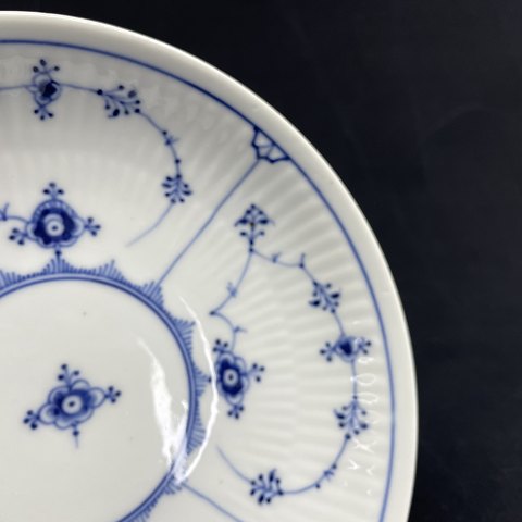 Blue Fluted Plain bowl on foot, 1. assortment.
