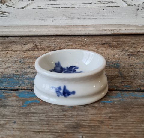 Royal Copenhagen Blue Flower salt bowl no. 8141