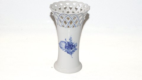 Blå Blomst Flettet Royal copenhagen Vase
Dek nr 10/#8235
web 9441
SOLGT