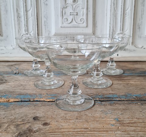 Set of 6 French champagne glass