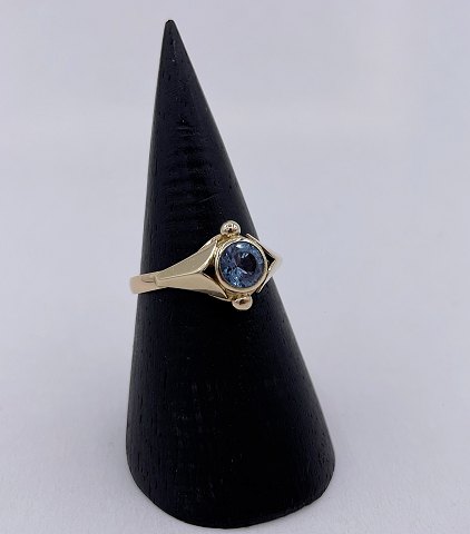 14k guldring m. spinel, str. 57