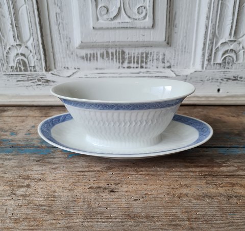 Royal Copenhagen Blue Fan sauce bowl no. 11550