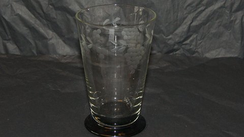 Ølglas #Bacchus Glas Per Lütken, Kastrup glasværk 1950-1960
Højde 11,3 cm
SOLGT