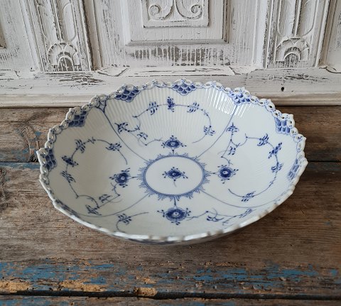 Royal Copenhagen Blue Fluted full lace large bowl no. 1019 - 28 cm.