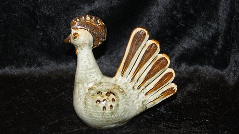 Søholm Ceramics Birds figure, Hen
Signed: Simon
Decoration number 647
Length 19 cm.
Height 18.5 cm.
SOLD