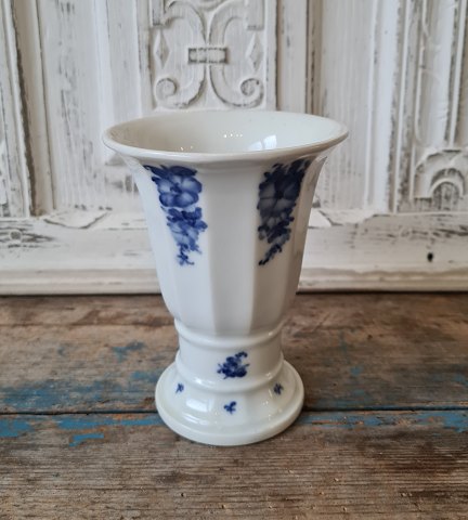Royal Copenhagen Blue Flower vase No. 8601