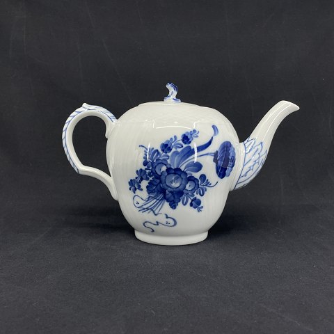 Blue Flower Curved tea pot