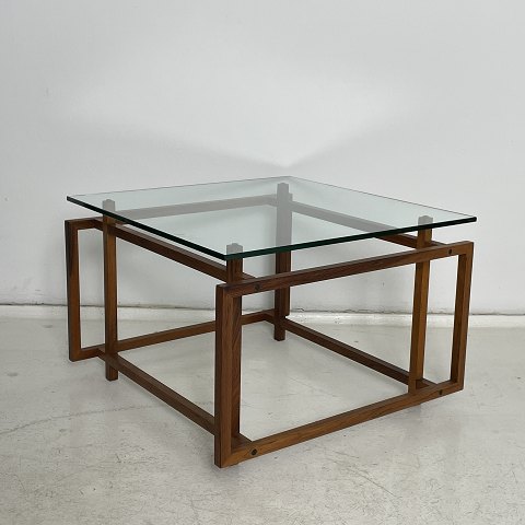 Modern coffee table in rosewood