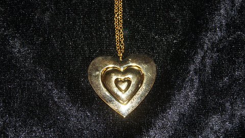 Georg Jensen Year # 2010 Ornament
Motif: Heart
Gold plated
SOLD