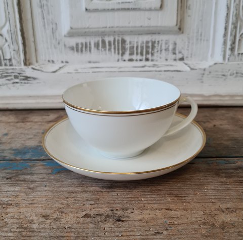 Royal Copenhagen teacup - white porcelain with gold edge fits Stel no. 1222