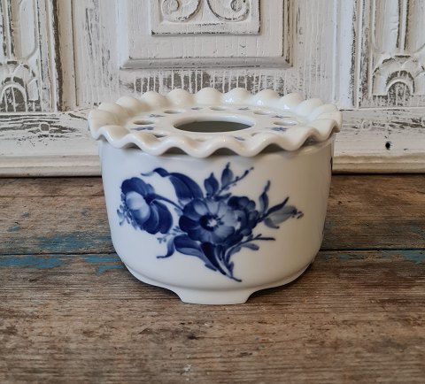 Royal Copenhagen Blue Flower tea heater no. 9787