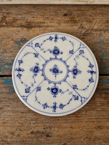 Royal Copenhagen Blue Fluted heating plate No. 452