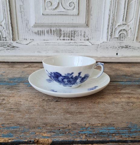 Royal Copenhagen Blue Flower Curved teacup no. 1551